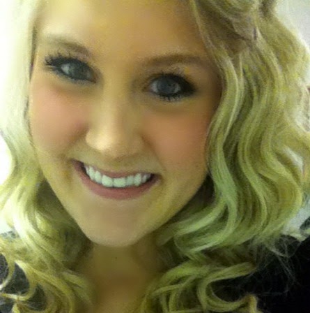 Nicole Farr Photo 7