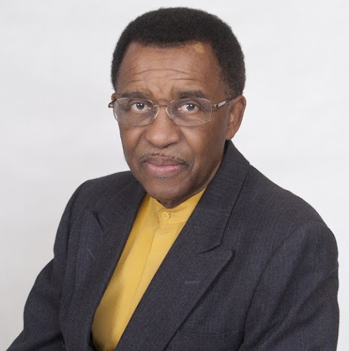 Carl Ray Photo 1