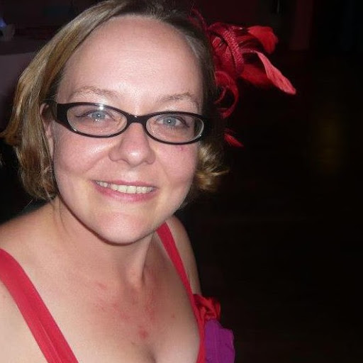 Clare Elliott Photo 29