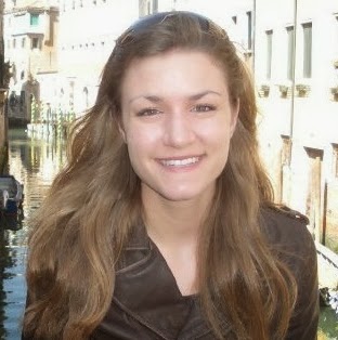 Natalie Wright Photo 10