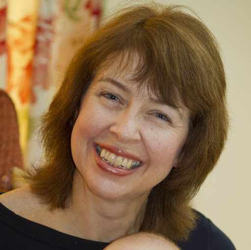 Helen Simms Photo 16