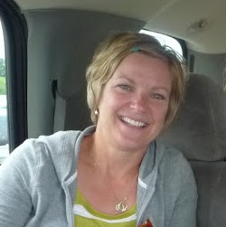 Lori Christian Photo 15