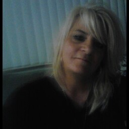 Belinda Howell Photo 31