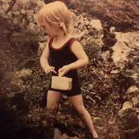 Amanda Avery Photo 26