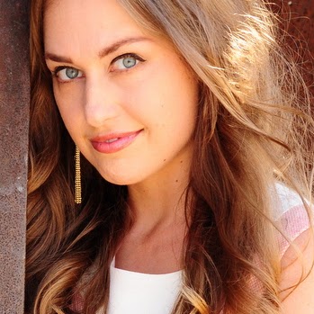 Rebecca Price Photo 32