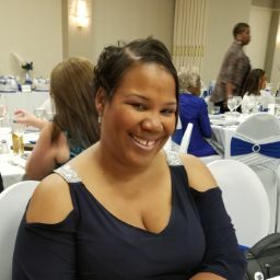 April Davis Photo 22