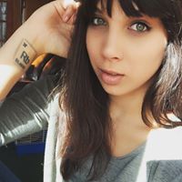Cassandra Myers Photo 8