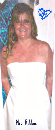 Angie Robbins Photo 8