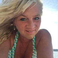 Robyn Peters Photo 23