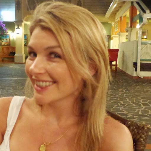 Julianne Anderson Photo 33