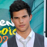 Tyler Crow Photo 11