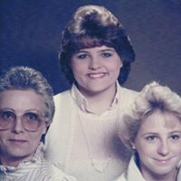 Linda Sealy Photo 7