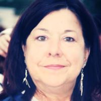 Annette Lyons Photo 27