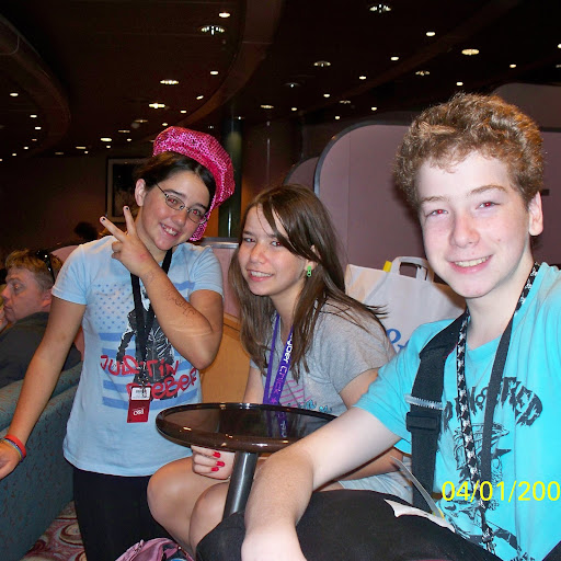 Katie Hewitt Photo 15