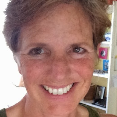 Elizabeth Mcnamara Photo 37