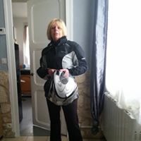 Carole Oliver Photo 29