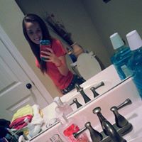 Danielle Weeks Photo 16