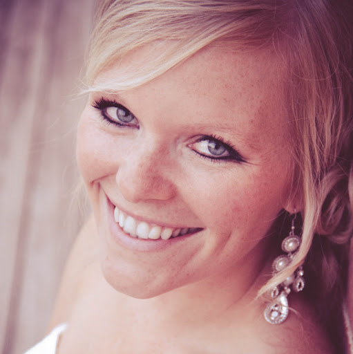 Tamara Cunningham Photo 26