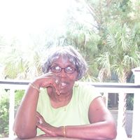 Ruth Small Photo 18