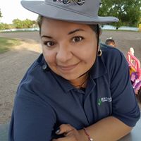Leslie Salinas Photo 17