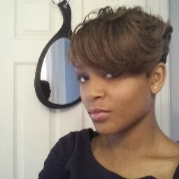 Erica Hollins Photo 4
