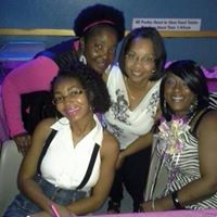 Nicole Simms Photo 5