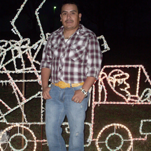 Hector Cruz Photo 7