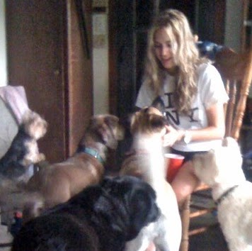Jessica Ellis Photo 7