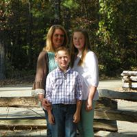 Kelly Cartwright Photo 44