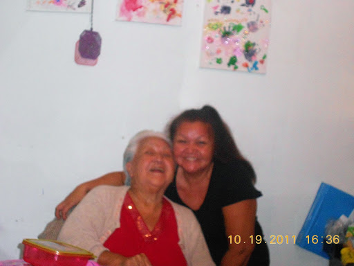Amy Robinson Photo 7
