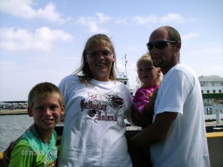 Deanna Hall Photo 12