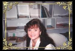 Shelly Thompson Photo 33