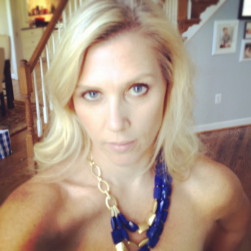 Julia Solomon Photo 17