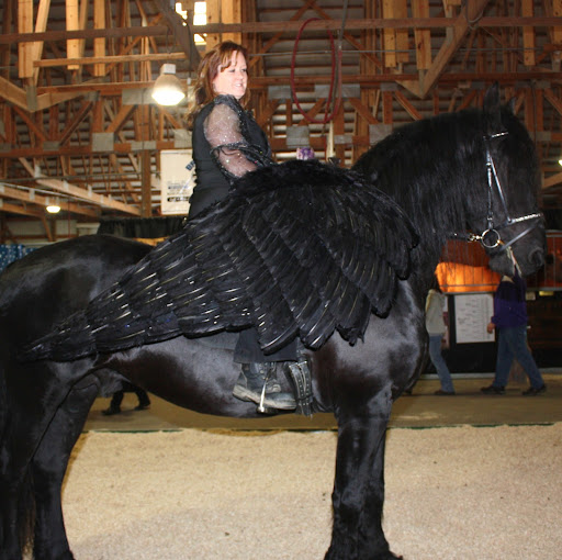 Jennifer Horvath Photo 6