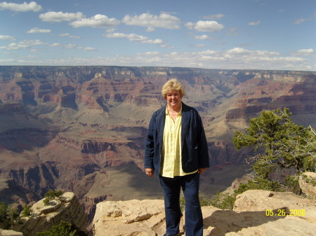 Ellen Roberts Photo 19