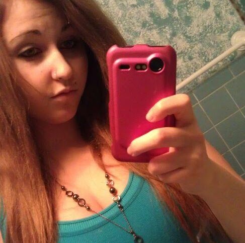 Amy Housley Photo 11