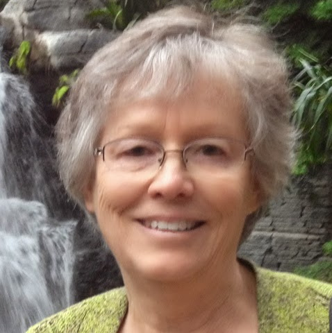 Sandy Garrett Photo 35