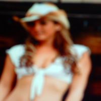 Lilly Newman Photo 13