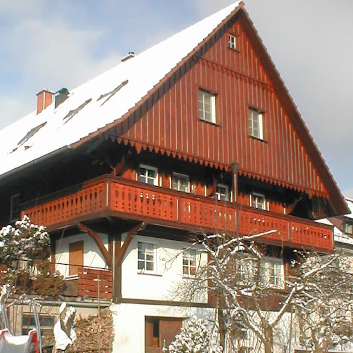 Barbara Schwarz Photo 43