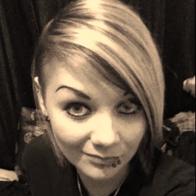 Louise Fowler Photo 7