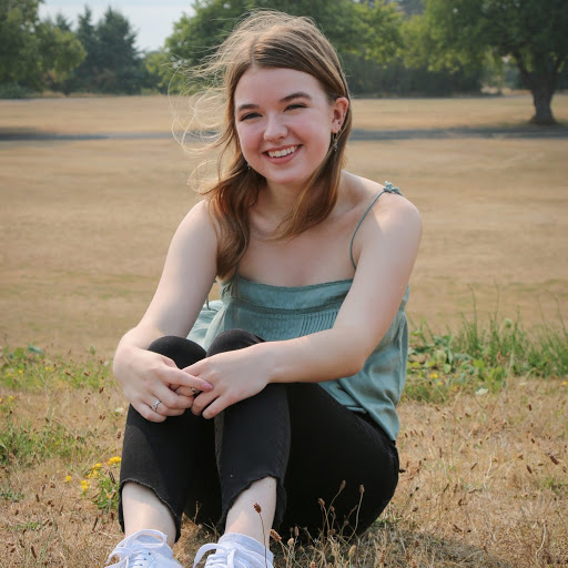 Molly Stark Photo 32