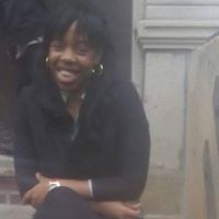 Denise Mills Photo 19