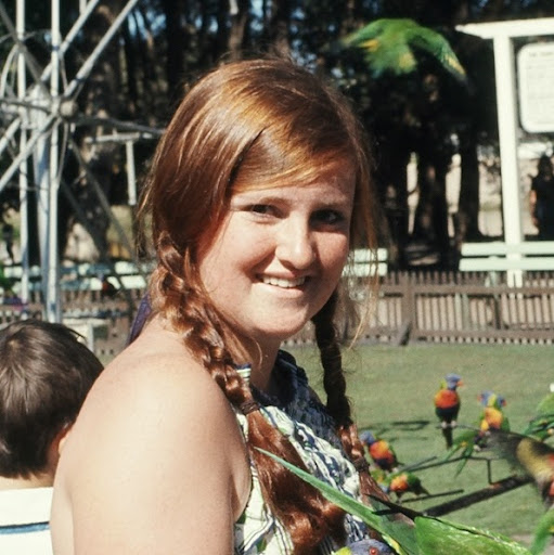 Julie Hayward Photo 21