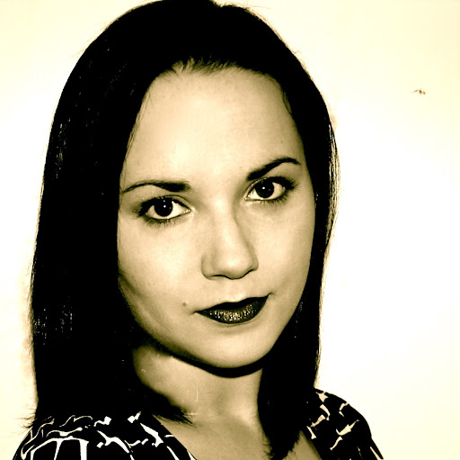 Anna Elder Photo 38
