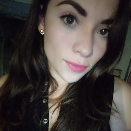 Tania Fuentes Photo 13
