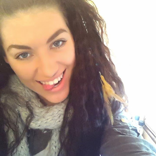 Abbie Robinson Photo 8