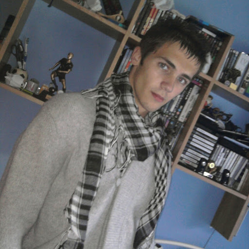 Leon Rhodes Photo 3