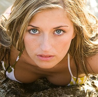 Stephanie Clancy Photo 8
