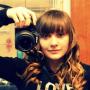 Kristen Swift Photo 15