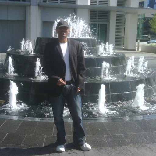 Eric Weeks Photo 32